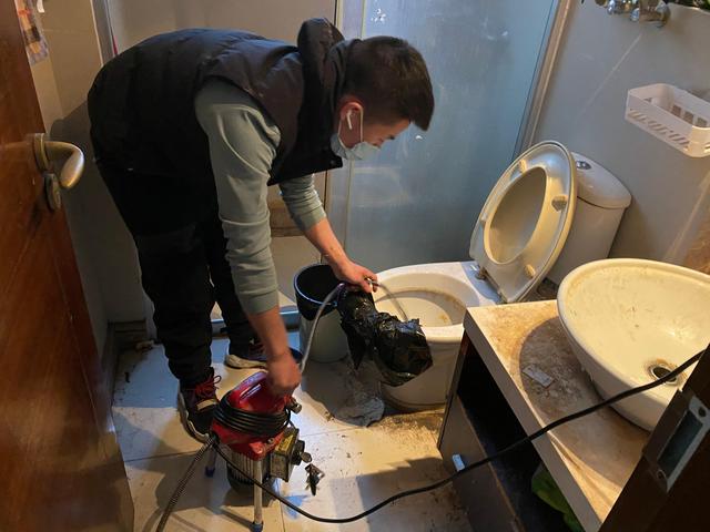 阿巴嘎马桶疏通-疏通下水道