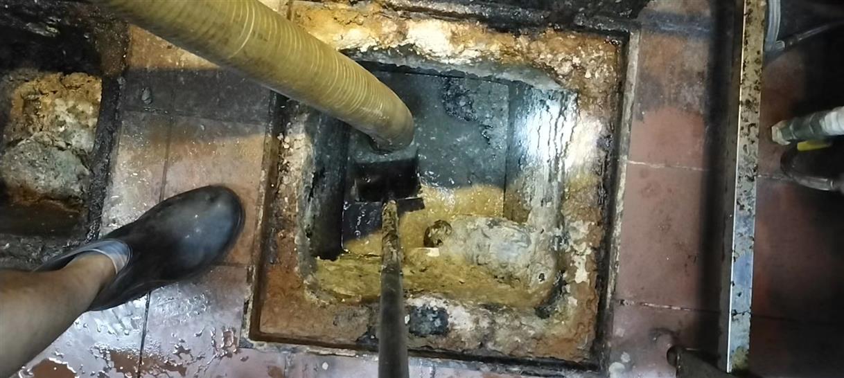 阿巴嘎化油池清理-污水池清掏