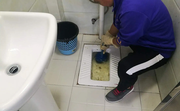 阿巴嘎疏通蹲坑